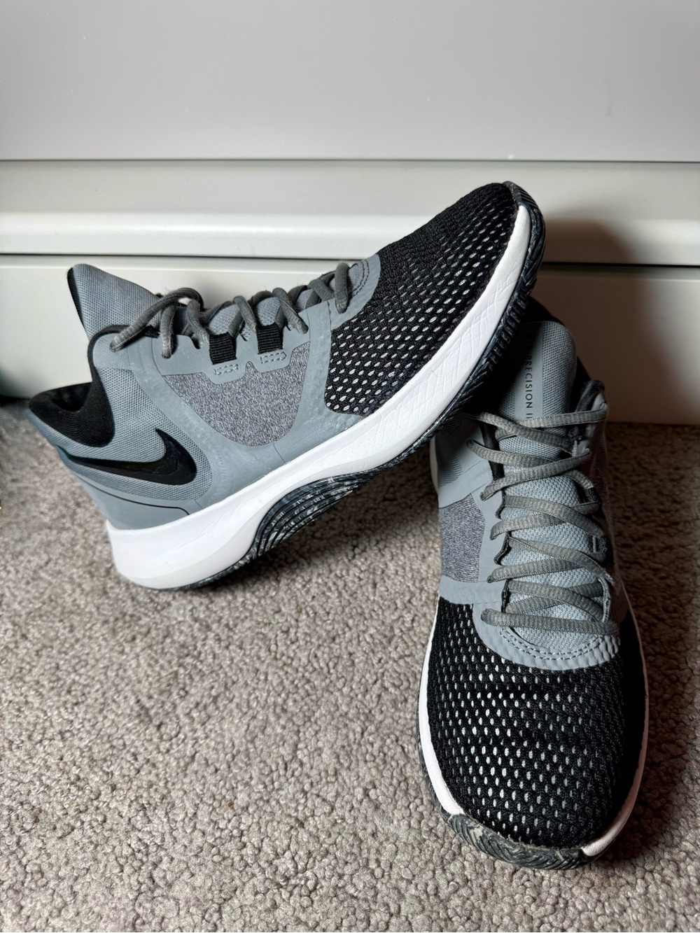 Nike Men’s Black and Grey Athletic Running Shoes
